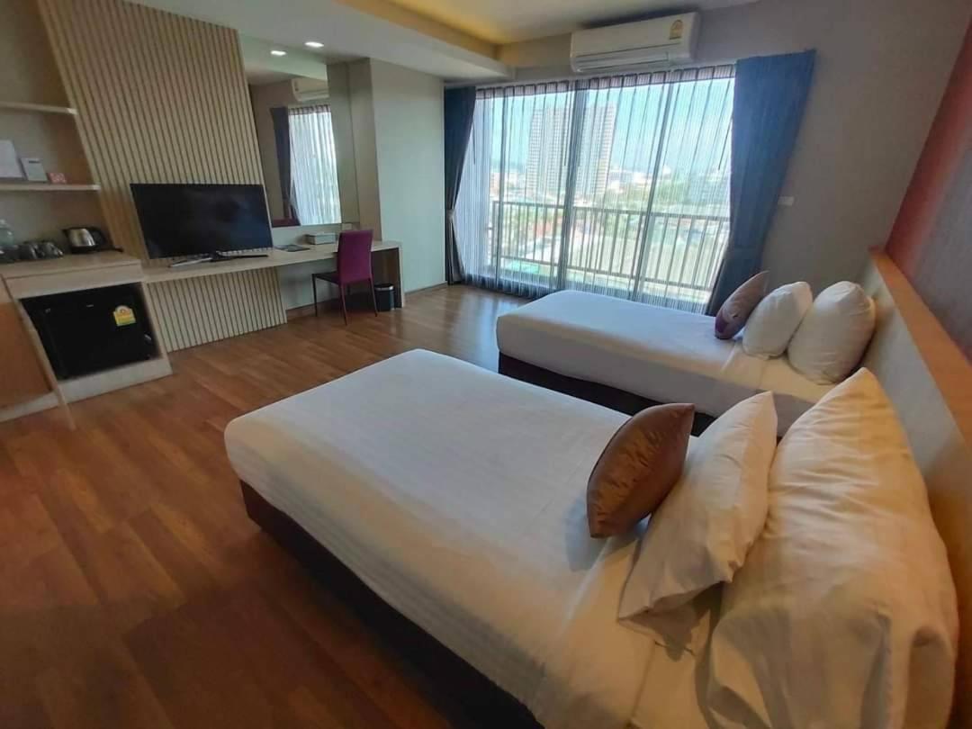 Tonaoi Grand Hotel Хатъяй Экстерьер фото
