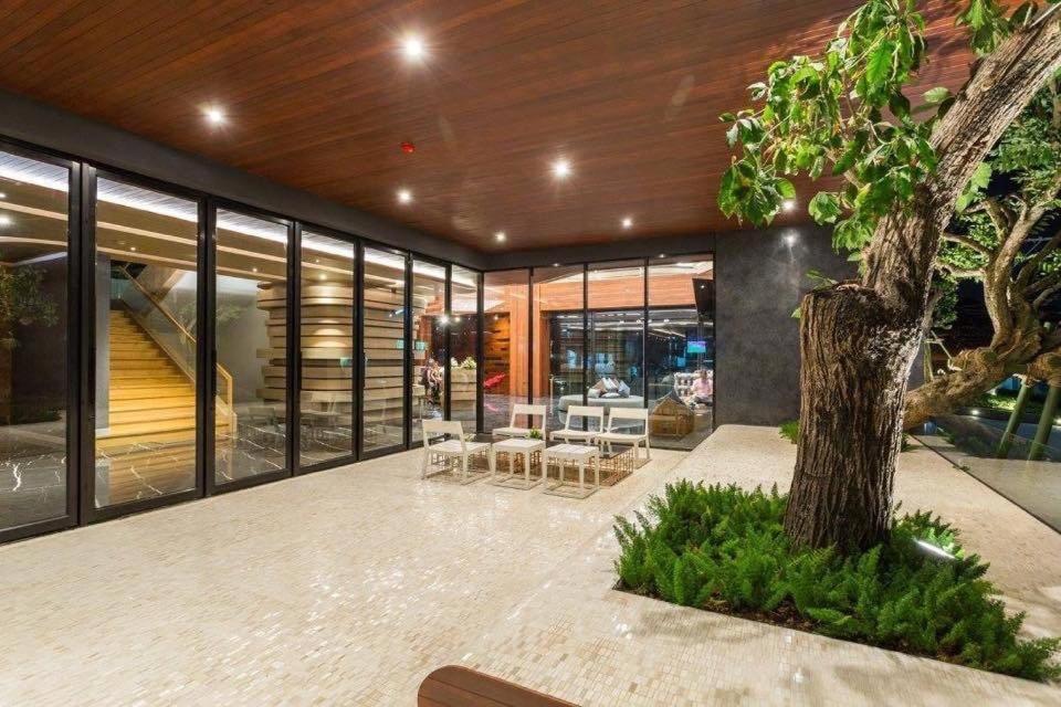 Tonaoi Grand Hotel Хатъяй Экстерьер фото