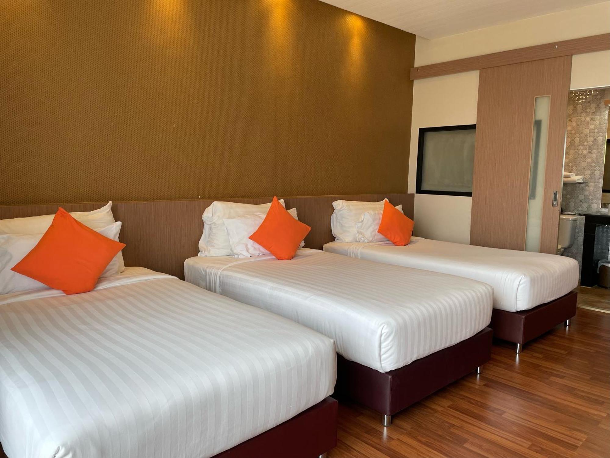 Tonaoi Grand Hotel Хатъяй Экстерьер фото
