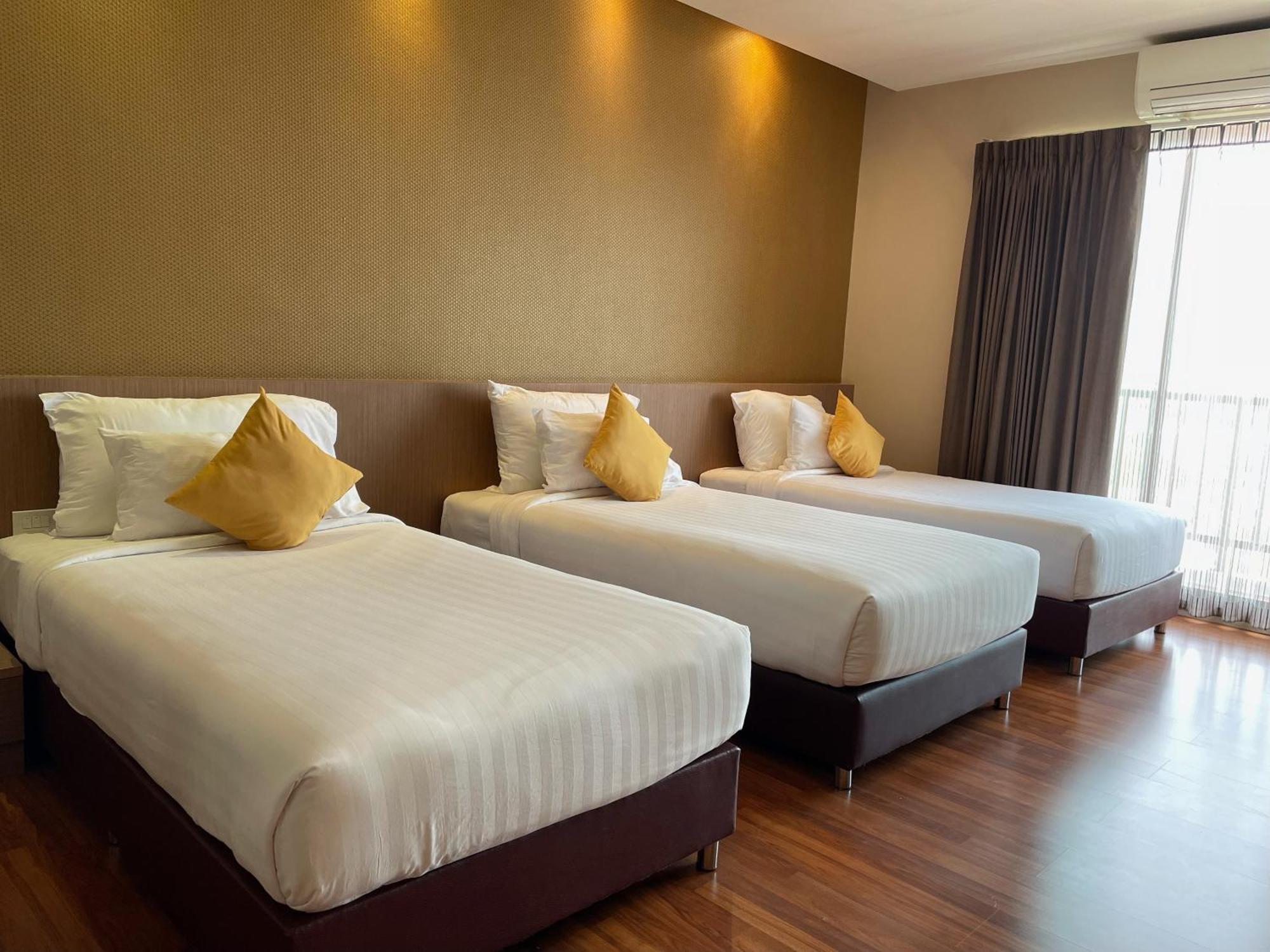Tonaoi Grand Hotel Хатъяй Экстерьер фото