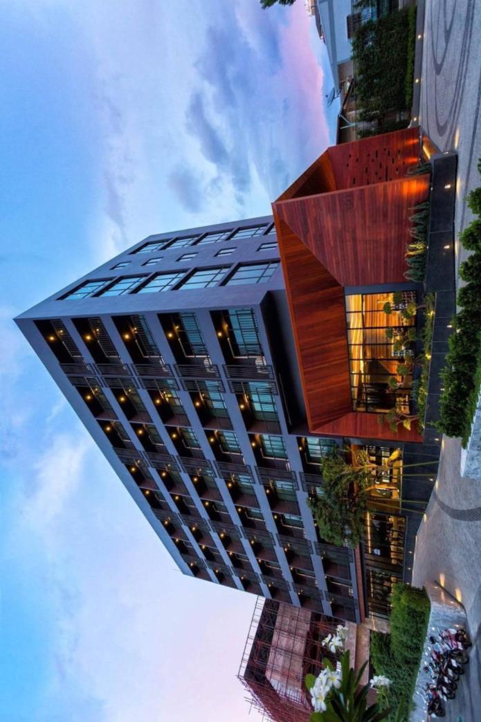 Tonaoi Grand Hotel Хатъяй Экстерьер фото