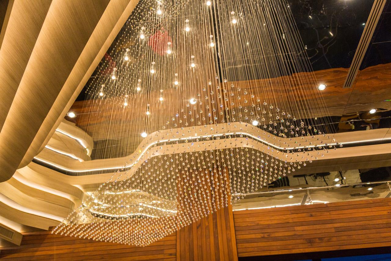 Tonaoi Grand Hotel Хатъяй Экстерьер фото