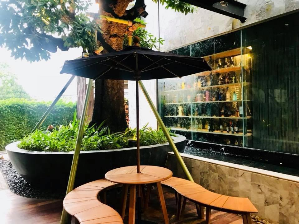 Tonaoi Grand Hotel Хатъяй Экстерьер фото