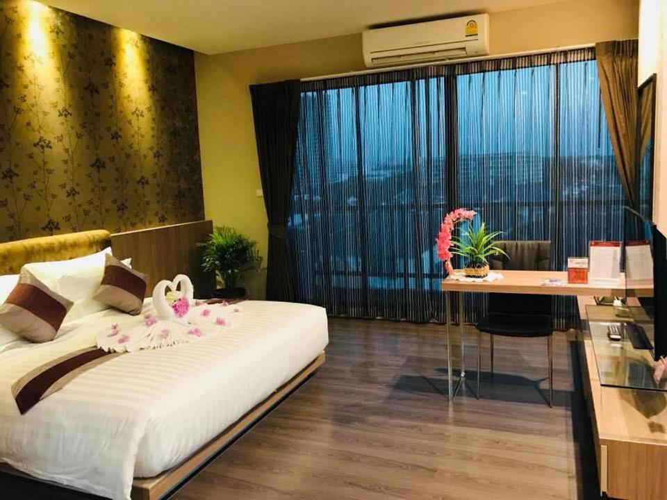 Tonaoi Grand Hotel Хатъяй Экстерьер фото